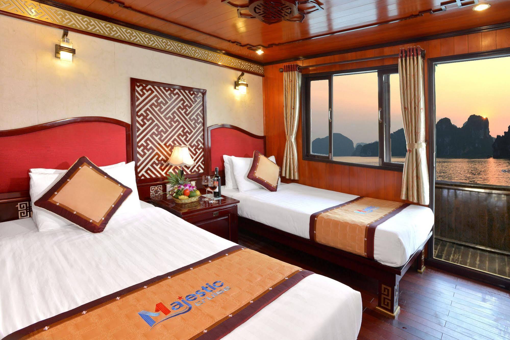 Majestic Halong Cruise Hotel Ха Лонг Екстериор снимка